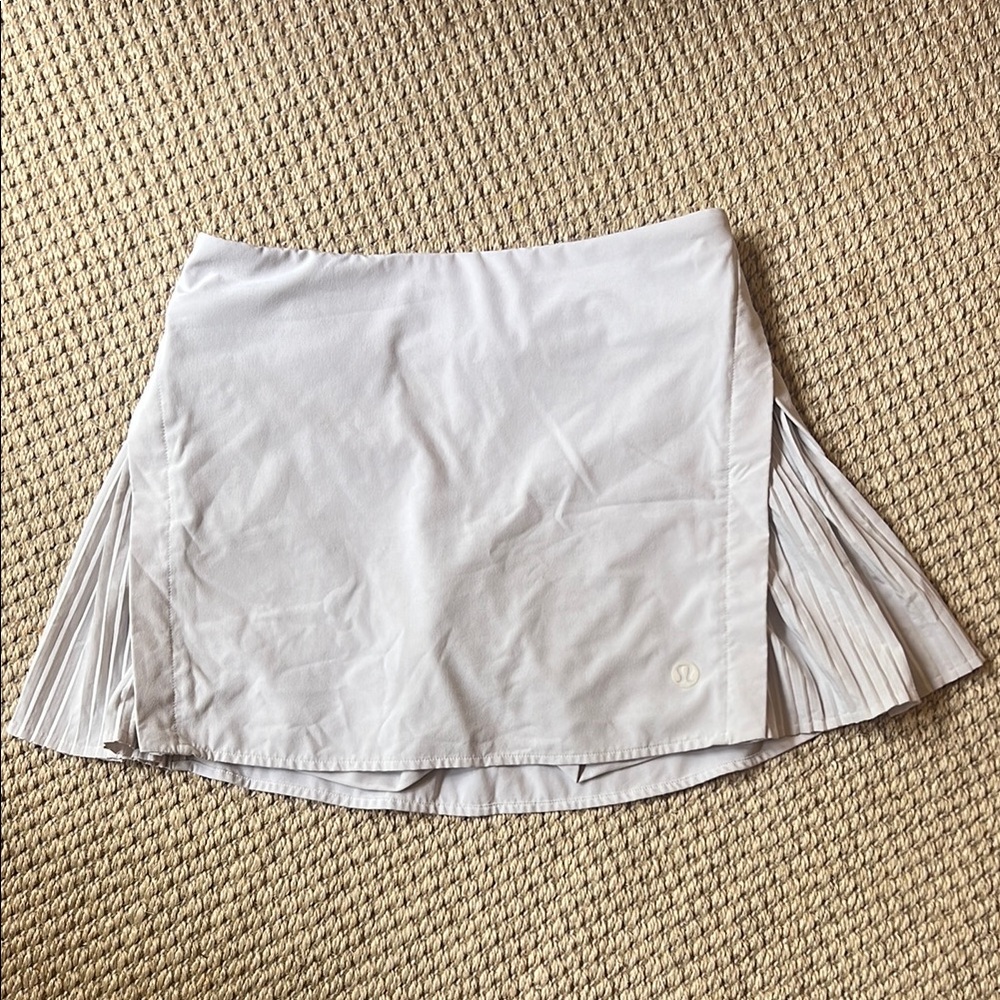 Lululemon white tennis skirt
